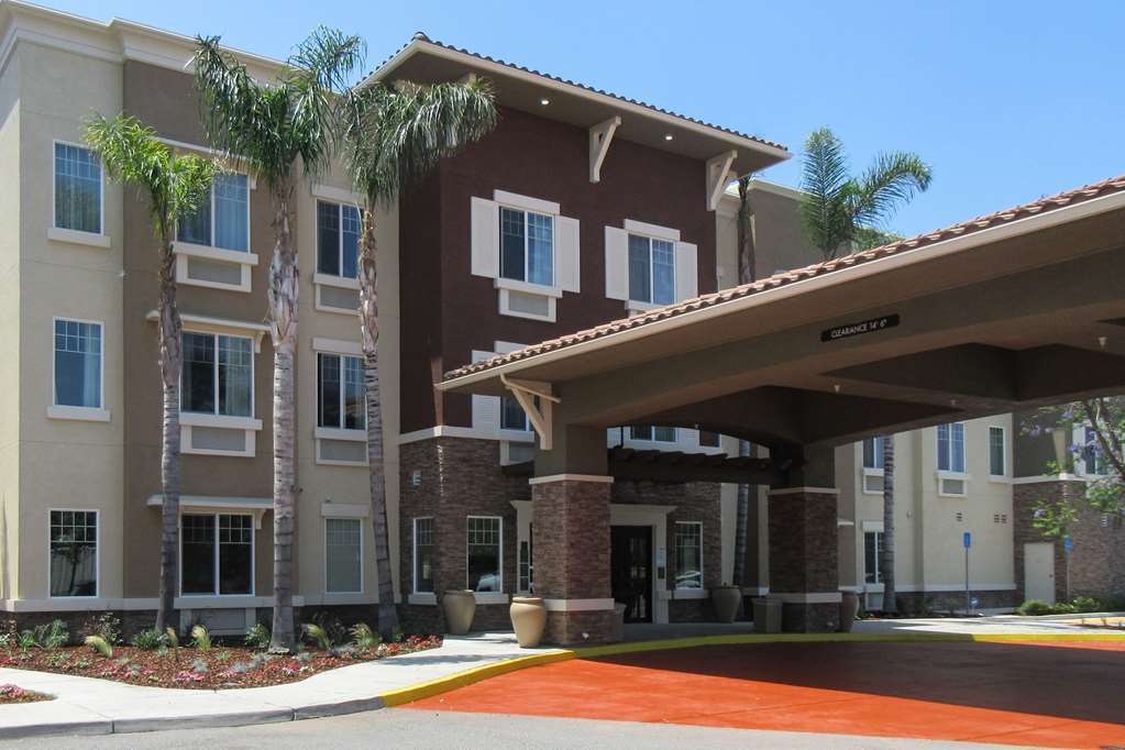 Comfort Inn & Suites Near Ontario Airport Экстерьер фото