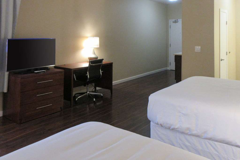 Comfort Inn & Suites Near Ontario Airport Номер фото